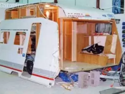 FABRICATION D'UNE CARAVANE