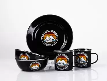 Vaisselle émaillée 6 pièces pour 2 personnes, LIFE IS A JOURNEY.