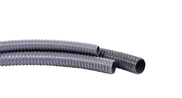 Tuyau flexible d'un diamètre de 40 mm, adapté pour relier des réservoirs entre eux et pour être utilisé comme drains, etc.