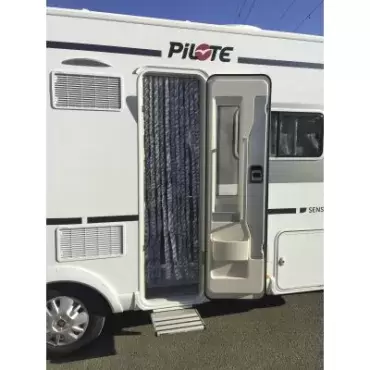 Rideau tricolore porte d'entrée caravane camping-car