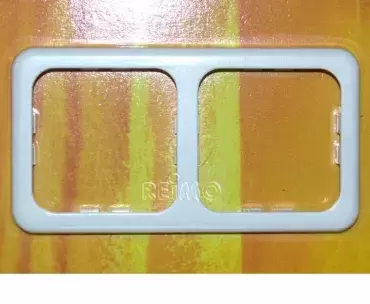 Cadre double, ligne CLASSIC pour interrupteurs et prises BLANC pour caravanes, camping-cars et camping-car.