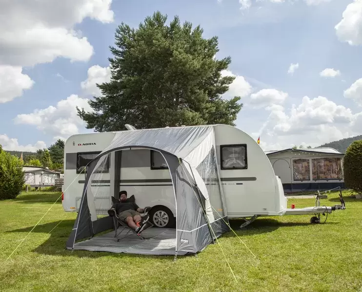 Avance toldo universal 260 cm de ancho para caravanas, autocaravanas, camper y 4x4 overland.