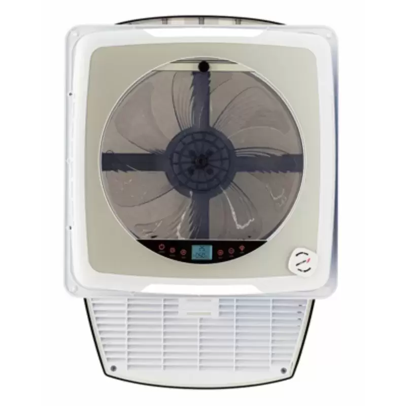 Claraboya con ventilador tipo Maxxfan con tapa externa color blanca, caravana, autocaravana y camper.