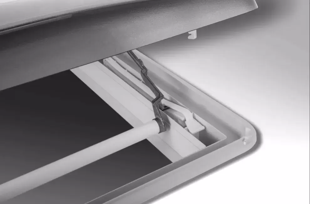 Claraboya 40x40 25-45mm. Roofstar 4 Extremadamente plana para caravanas, autocaravanas y camper.