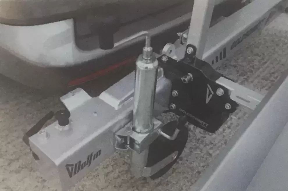 Porta motos GOLDSCHMITT DOLFIN abatible para furgon Camper