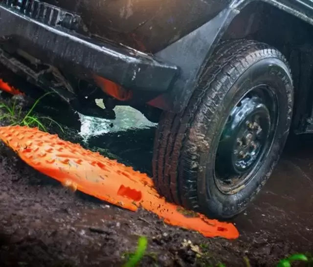 Planchas de desatasco y rescate color NEGRO para 4x4 Overland.